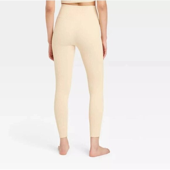 JoyLab Women's Seamless Cable Knit 7/8 Leggings Ivory Size Medium - Picture 3 of 13